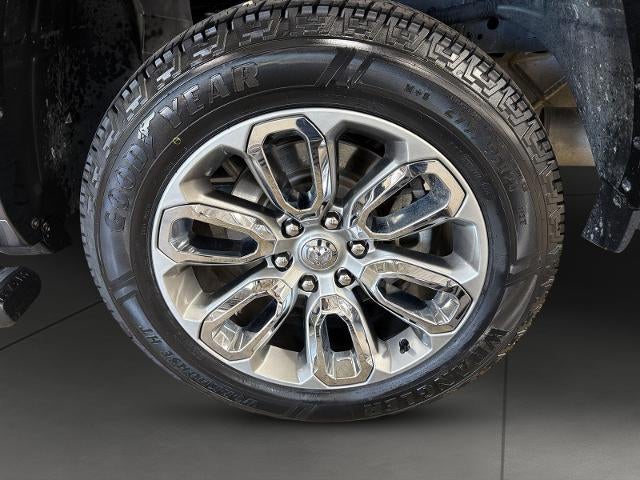 2022 RAM 1500 Laramie 4x4 Crew Cab 5'7 Box