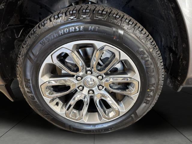 2022 RAM 1500 Laramie 4x4 Crew Cab 5'7 Box