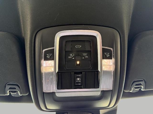 2022 RAM 1500 Laramie 4x4 Crew Cab 5'7 Box