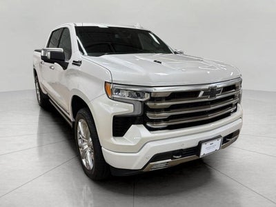 2022 Chevrolet Silverado 1500 4WD Crew Cab 147 High Country
