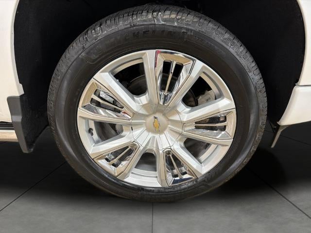 2022 Chevrolet Silverado 1500 4WD Crew Cab 147 High Country