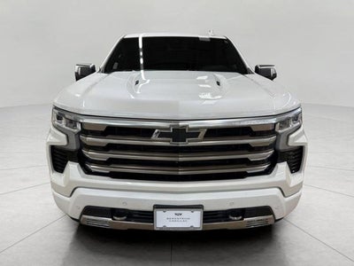 2022 Chevrolet Silverado 1500 4WD Crew Cab 147 High Country