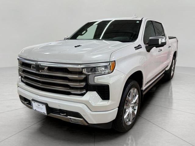 2022 Chevrolet Silverado 1500 4WD Crew Cab 147 High Country