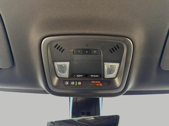 2023 Chevrolet Traverse AWD 4dr RS