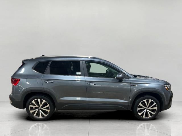 2022 Volkswagen Taos SE 4MOTION