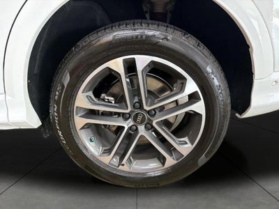 2025 Audi Q5 Premium 2.0 TFSI quattro