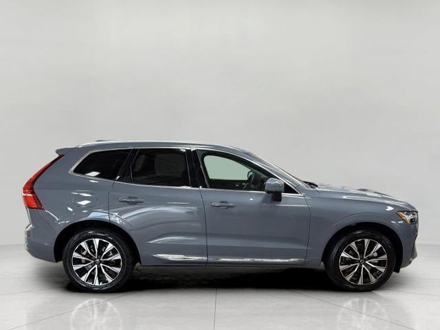 2023 Volvo XC60 B5 AWD Plus Bright Theme
