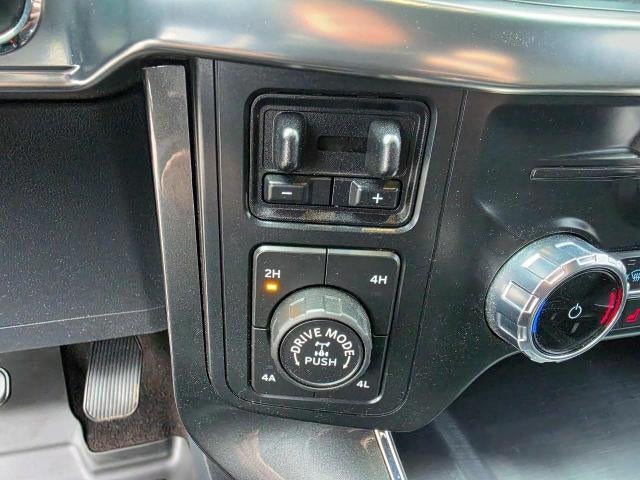 2022 Ford F-150 LARIAT 4WD SuperCrew 5.5' Box