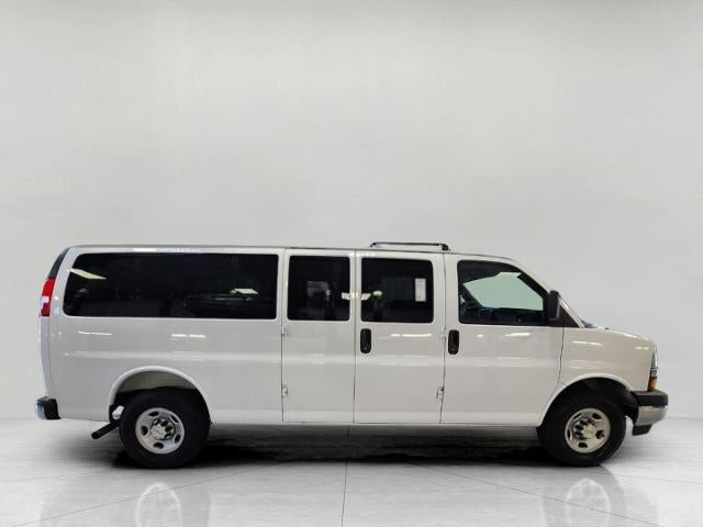 2025 Chevrolet Express Passenger 3500 RWD 3500 155 LT