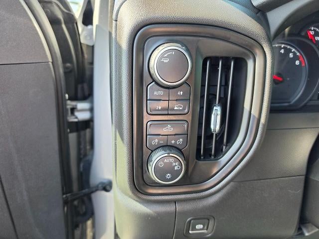 2023 Chevrolet Silverado 1500 4WD Crew Cab 147 Custom