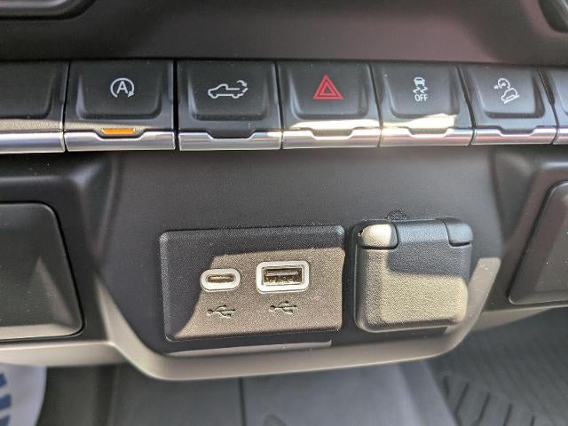 2022 Chevrolet Silverado 1500 LTD 4WD Crew Cab 147 RST