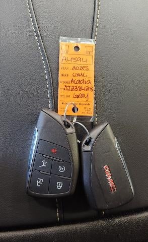 2025 GMC Acadia AWD 4DR ELEVATION **HEATED FRONT SEAT**ADAPTVE CRUISE CONTROL**REMOTE START SYSTEM**