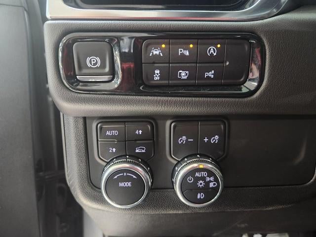 2025 GMC Yukon XL 4WD 4DR DENALI **HEATED FRONT & REAR SEATS**HD SURROUND VISION**ADAPTIVE CRUISE CONTROL**