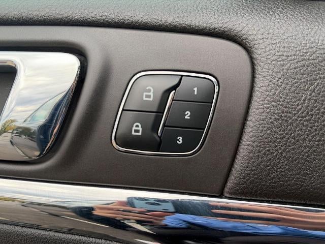 2014 Lincoln MKS 4dr Sdn 3.7L AWD