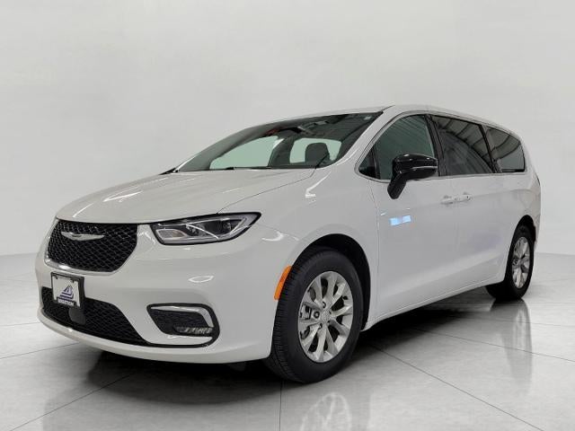 2026 Chrysler Pacifica Limited FWD