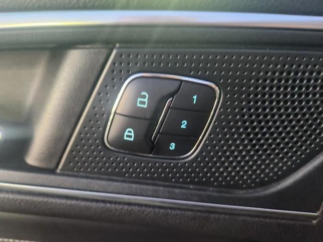 2024 Ford Edge TITANIUM AWD **HANDS FREE LIFTGATE**WIRELESS CHARGING PAD**RAIN-SENSING WIPERS**