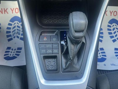 2022 Toyota RAV4 LE AWD