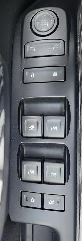 2018 Chevrolet Silverado 1500 4WD Crew Cab 143.5 LT w/2LT