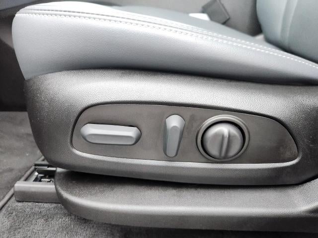 2023 Buick Enclave AWD 4DR ESSENCE **GARAGE DOOR TRANSMITTER**HEATED FRONT SEATS**POWER SUNROOF**