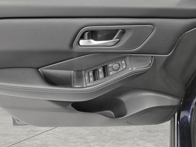 2025 Nissan Rogue AWD SV