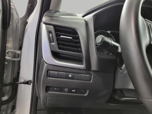 2025 Nissan Rogue AWD SV