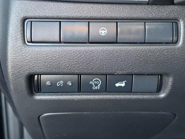 2025 Nissan Rogue AWD SV