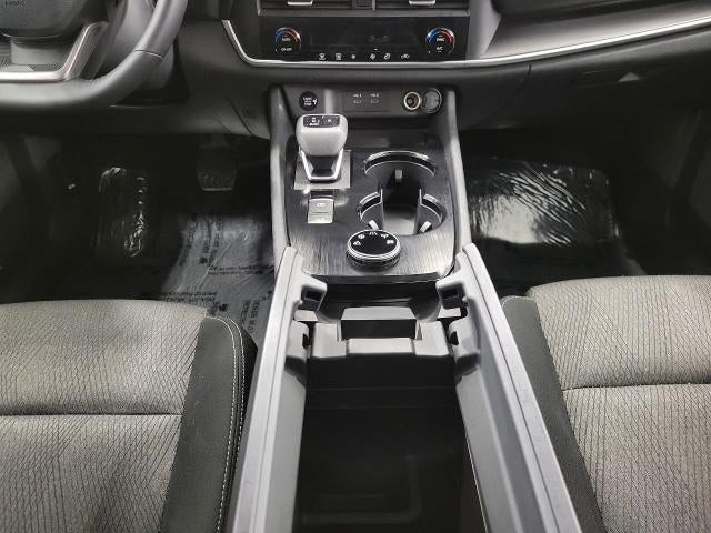 2025 Nissan Rogue AWD SV